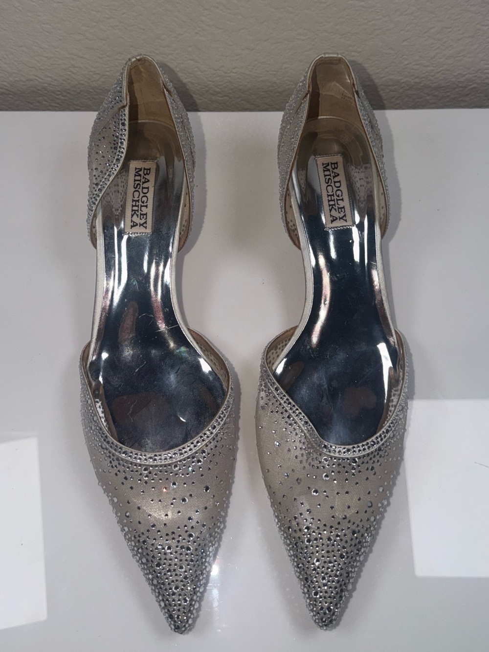 Badgley Mischka Silver Crystal-Embellished Pointed Toe
Kitten Heels size 10